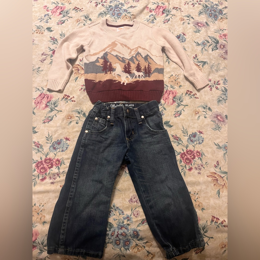 Western outfit and two youth hats